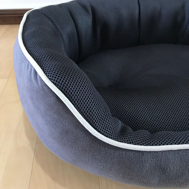 Zara’s Summer Comfort Bed – Cool Bliss for Furry Friends